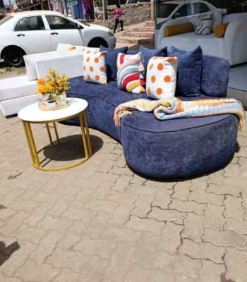 Armless Curved Seat