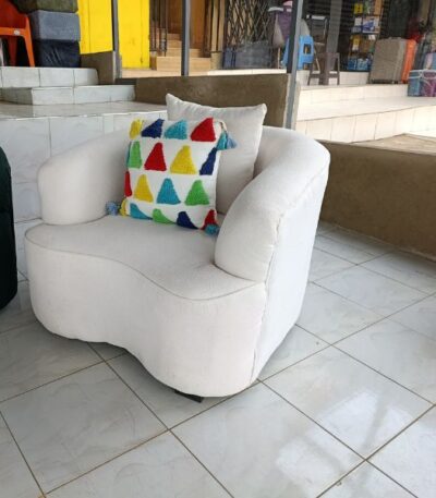 Elegant Curved One-Seater Chair with Permanent Spring Cushions